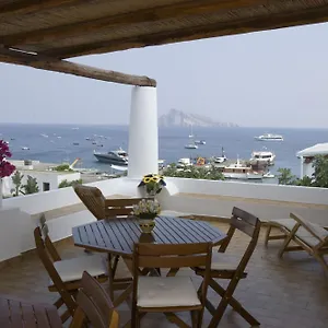 Tesoriero 3*, Panarea Italien
