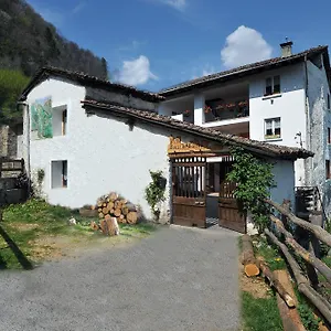 Rocca Di Bajedo 3*, Pasturo Italien